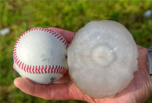 بارش تگرگ به بزرگی توپ‌بیسبال در آمریکا