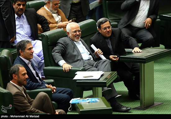 خنده های ظریف در صحن علنی مجلس