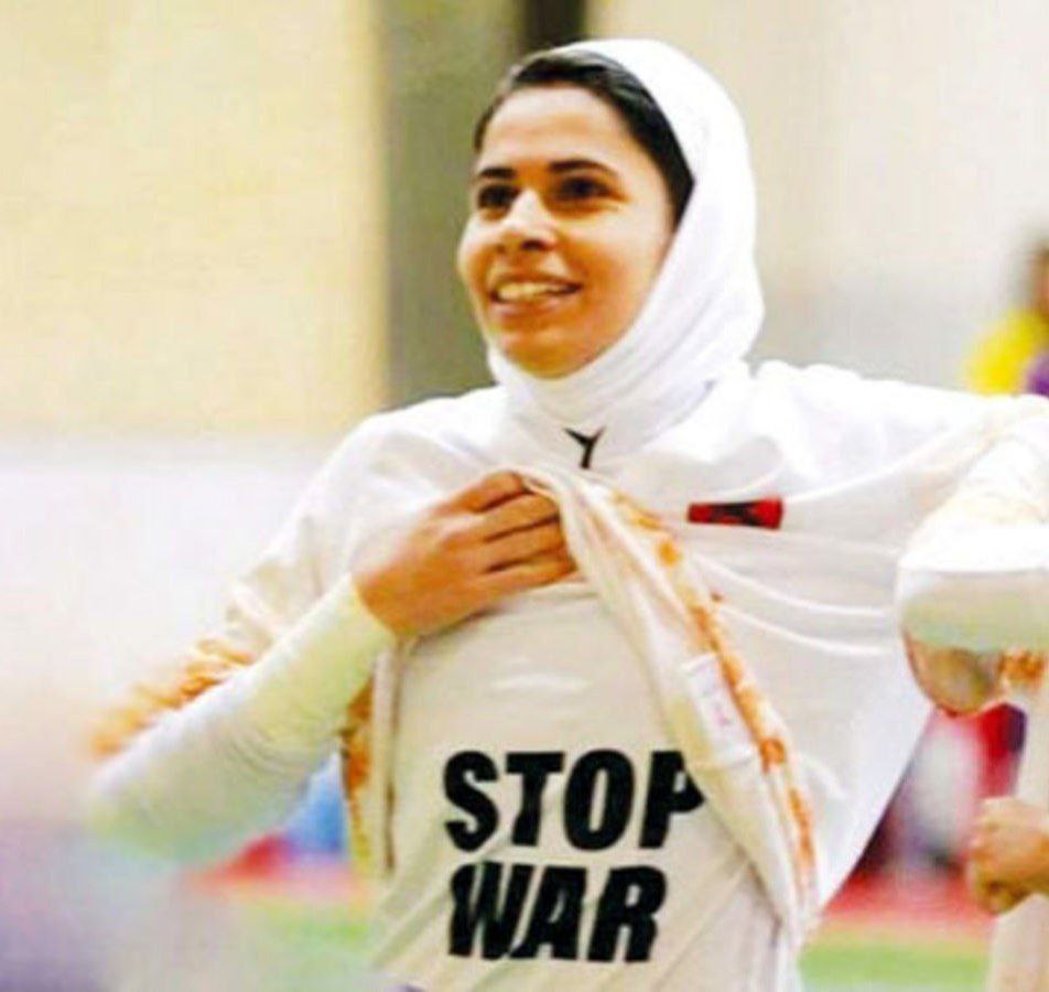 پیراهن دختر ملی‌پوش ایرانی، کار دستش داد