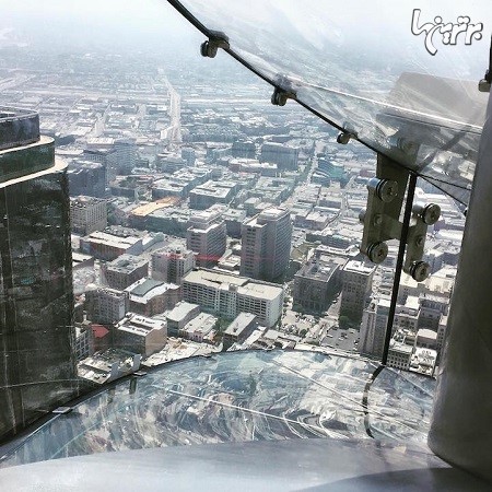 سرسره شیشه ای در ارتفاع 1000 فوتی