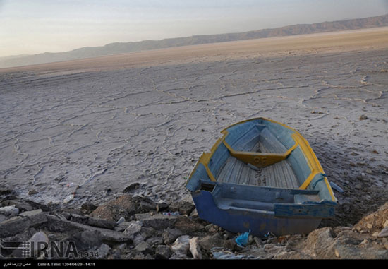 تصاویری از خشک شدن دریاچه مهارلو