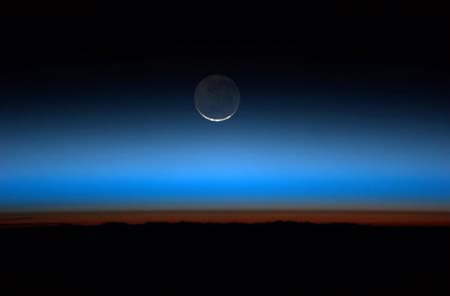 هلال ماه نو از ایستگاه بین‌المللی فضایی