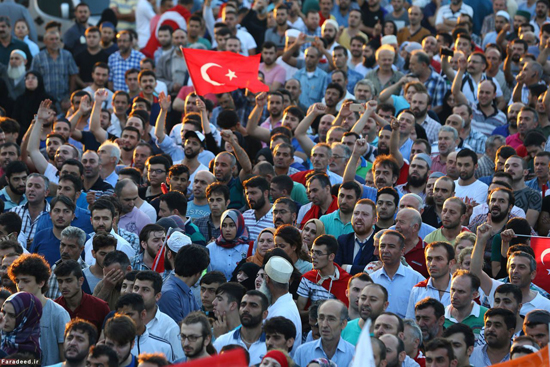 عکس: اردوغان در جمع مردم