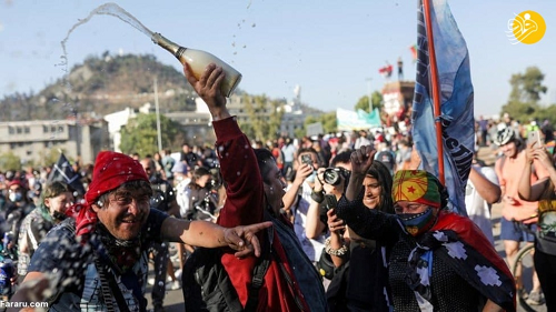 جشن مردم شیلی با مرگ همسر پینوشه