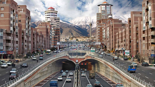 چرا ساختمان های عظیم در تهران قد کشیده اند؟