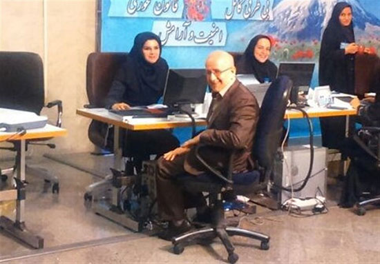حضور حسن سبحانی در ستاد انتخابات کشور
