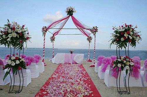 عروسی کنار ساحل دریا!