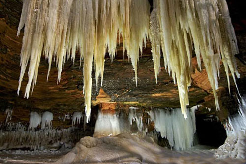 غارهای یخی حیرت انگیر در آمریکا +عکس