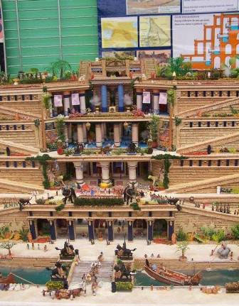 ساخت ماکت باغ‌های معلق بابل در فرانسه
