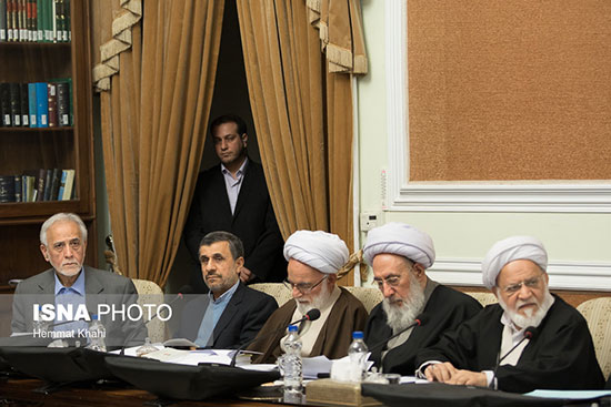 حضور نوبرانه احمدی‌نژاد در جلسه مجمع تشخیص