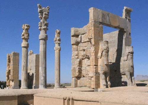 سفر هیجان انگیز به بناهای باستانی دنیا