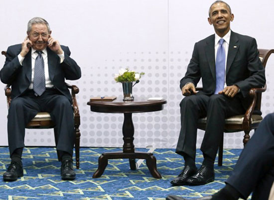 عکس: دیدار تاریخی کاسترو و اوباما در پاناما