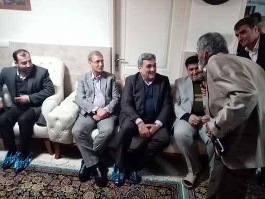 شهردار تهران، شبِ چله را با چه کسانی گذراند؟
