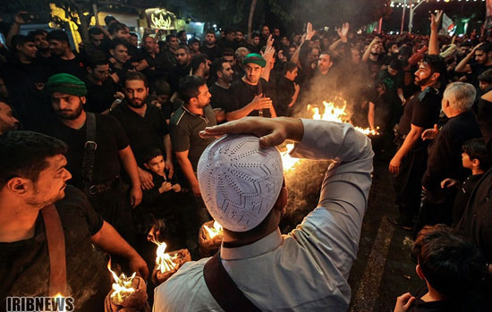 مشعل‌گردانی عزاداران حسینی در تهران و قم