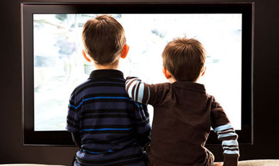 تلویزیون برای کودکان زیر ۲سال ممنوع شد
