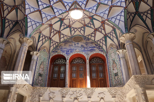 تصاویری از خانه تاریخی بروجردی‌ها در کاشان