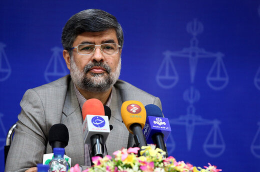 معاون رئیسی: خزانه را خالی و پول ملی را نابود کردید
