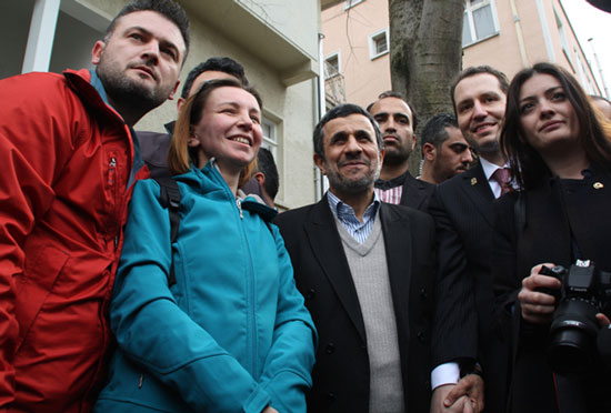 عکس: حاشیه های سفر احمدی‌ نژاد به ترکیه
