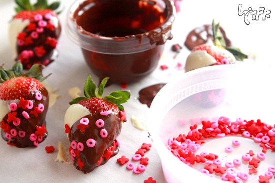 توت فرنگی های شکلاتی خوشمزه و رمانتیک