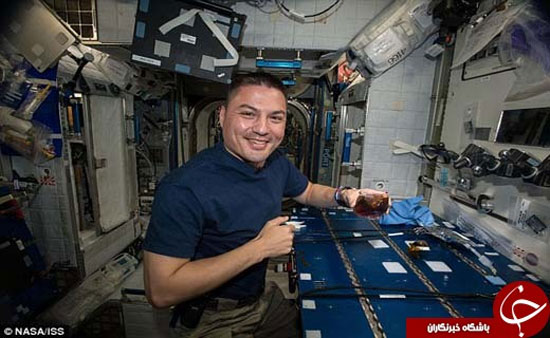 تلاش برای نوشیدن قهوه در فضا! +عکس