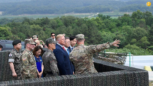 دیدار بی‌سابقه ترامپ و اون در مرز دو کره