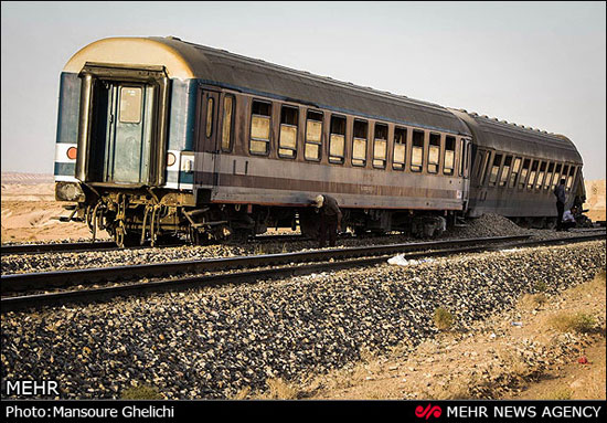 عکس: خروج قطار مشهد – تهران از خط