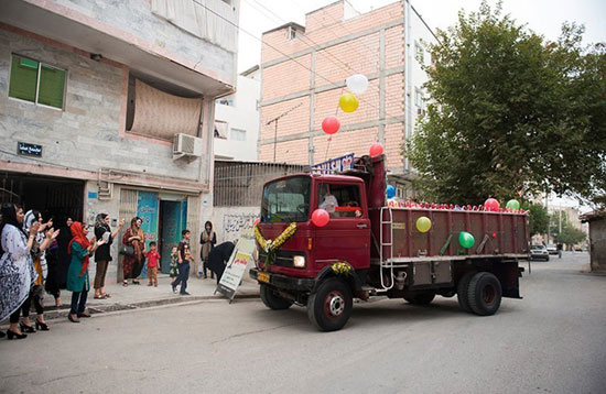 عکس: آغاز زندگی مشترک در کامیون!