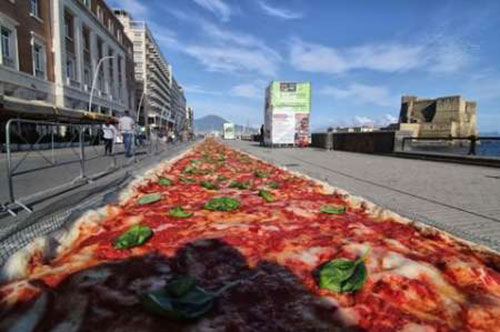 بزرگترین پیتزا پخته شد +عکس