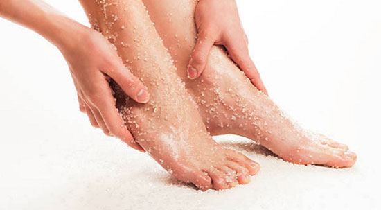روشن کردن پوست دست‌ها و پا‌ها با چند راهکار ساده