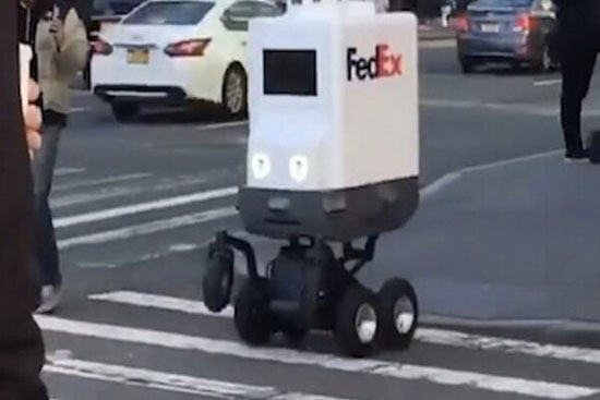 ربات پستچی در نیویورک از کار برکنار شد