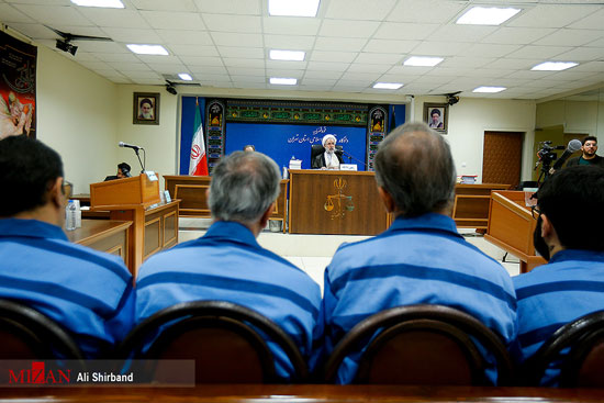جلسه دادگاه متهمان اخلال در توزیع تلفن همراه
