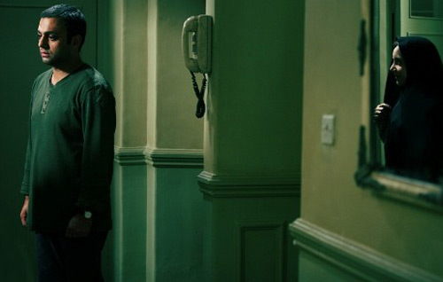 عکس‌:  صابر ابر و نازنین بیاتی در یک فیلم