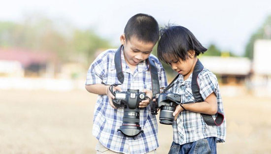 ۱۳ درس برای آموزش عکاسی به کودک خود