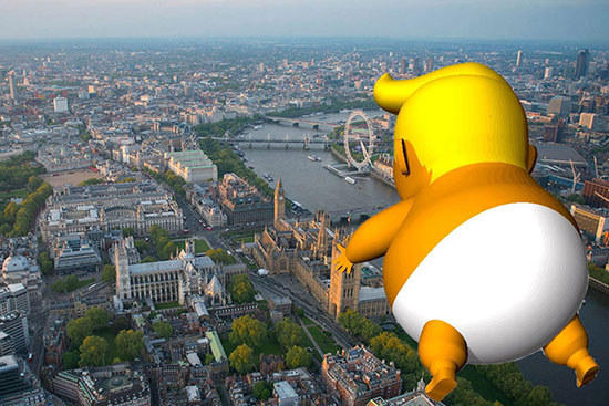بادکنک تمسخرآمیز ترامپ در آسمانِ لندن