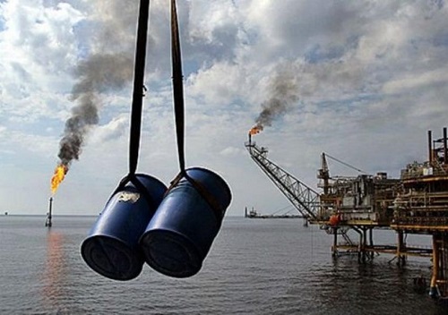 نادران: ۹۰۰هزار بشکه نفت در روز صادر می‌کنیم