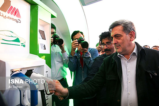 افتتاح اولین جایگاه شارژ خودرو‌ی برقی در برج‌میلاد