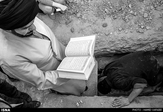 عکس: پرفرمنس مرگِ دانشجویان ایرانی