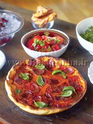 پيتزا سالامي+ دسر گيلاس+ سالاد گوجه فرنگي
