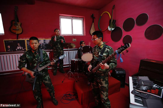 کمپ ترک‌ اعتیاد به اینترنت در چین +عکس