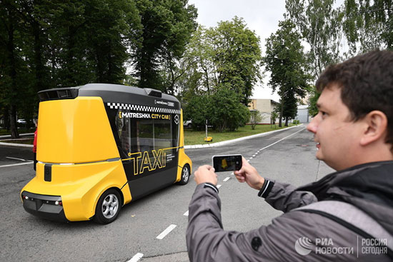 نخستین تاکسی هوشمند بدون راننده‌ی روسیه