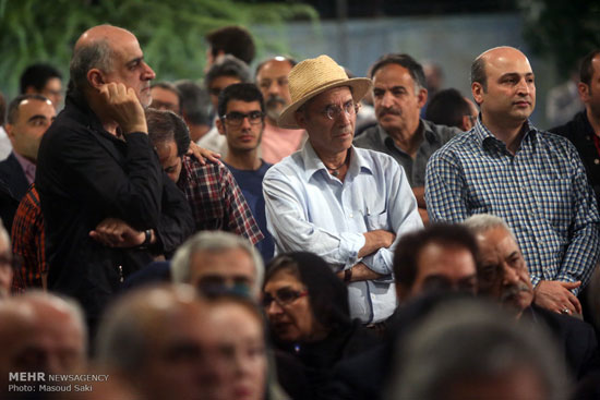 عکس: تجمع سینماگران در اعتراض به «منا»