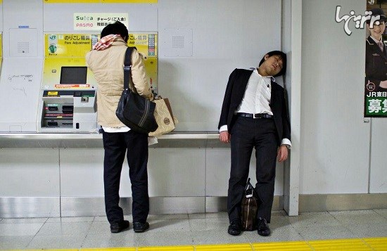 زندگی غم انگیز کارمندان ژاپنی