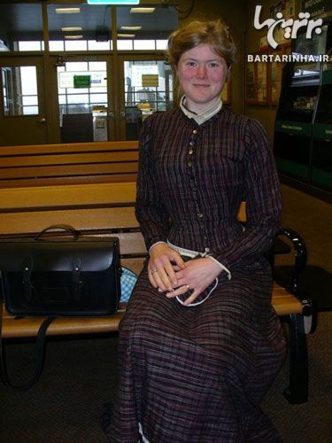 زنی که در قرن 18 زندگی می‌کند! +عکس