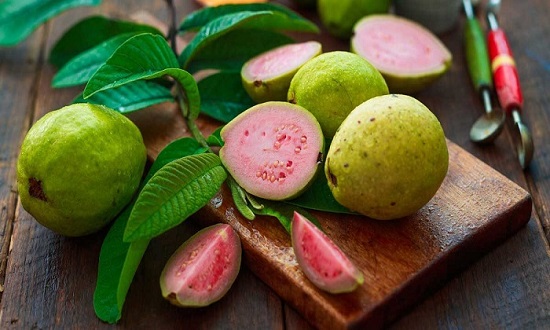 تقویت ایمنی و سلامت ریه با ۶ میوه زمستانی