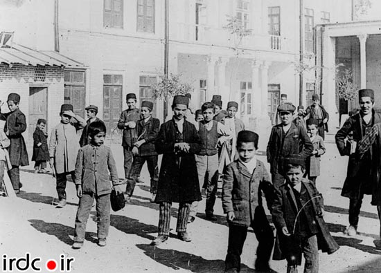 دانش آموزان دوره قاجار +عکس