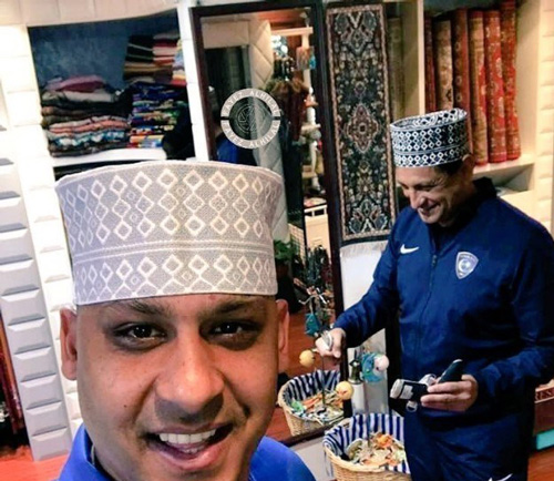 کلاه عمانی‌ها بر سرِ سرمربی رقیب پرسپولیس