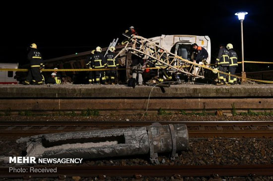 ۲۲ کشته و ۱۷۱ زخمی در خروج قطار از ریل