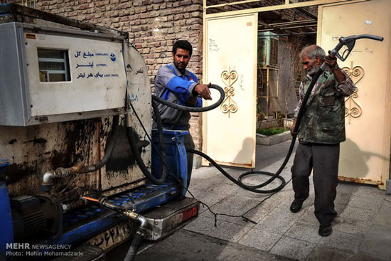 توقف در دهه 60 ؛ اینجا هنوز نفت می فروشند