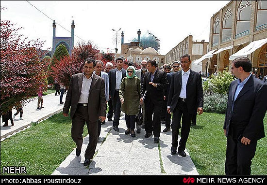 عکس: مدیرکل یونسکو در اصفهان چه می‌کند؟