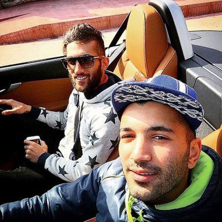 عکس: سلفی مسلمان و صادقیان در ماشین